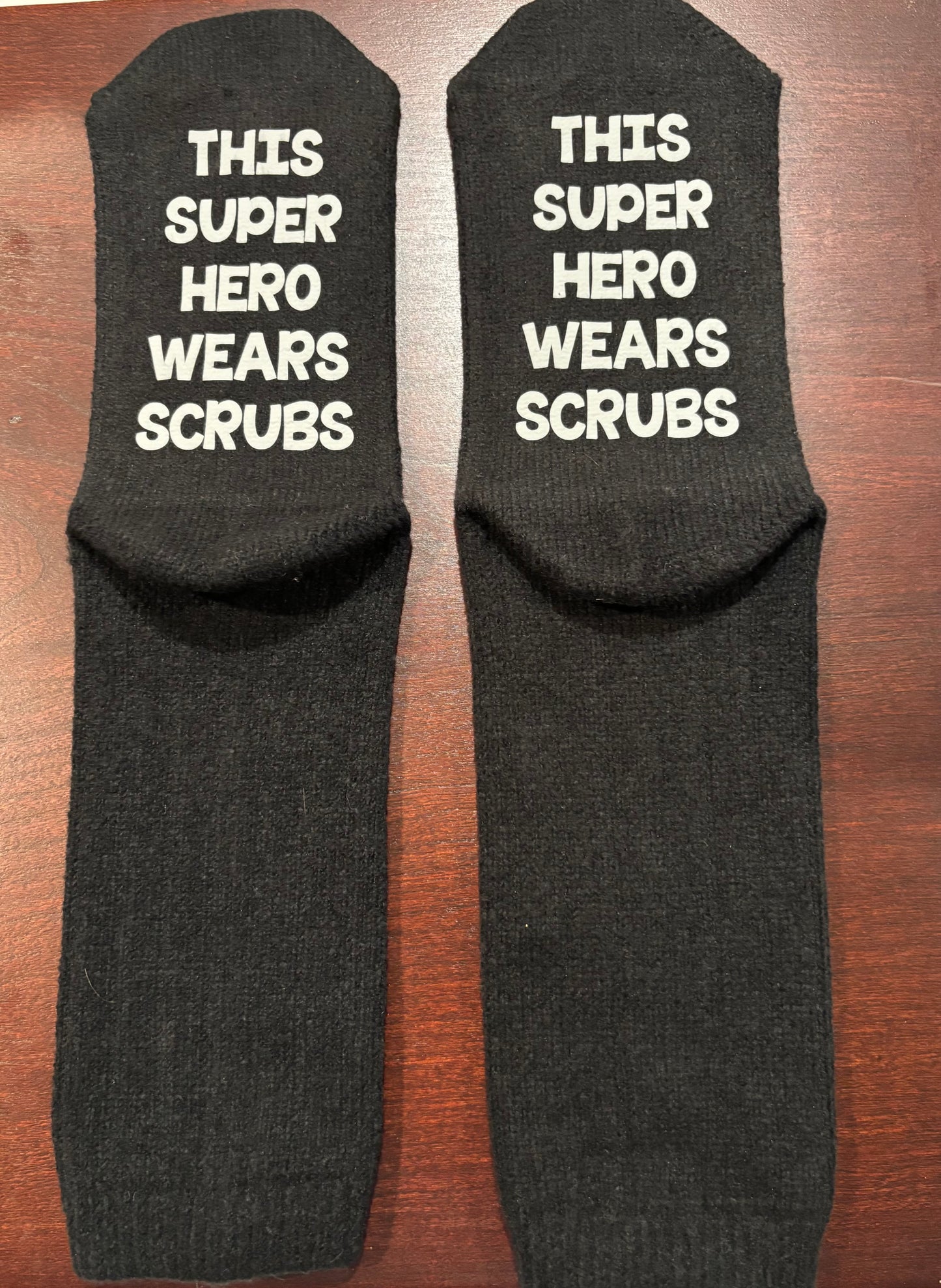 THIS SUPER HERO WEARS SCRUBS SUPER SOFT WOMEN'S SOCKS