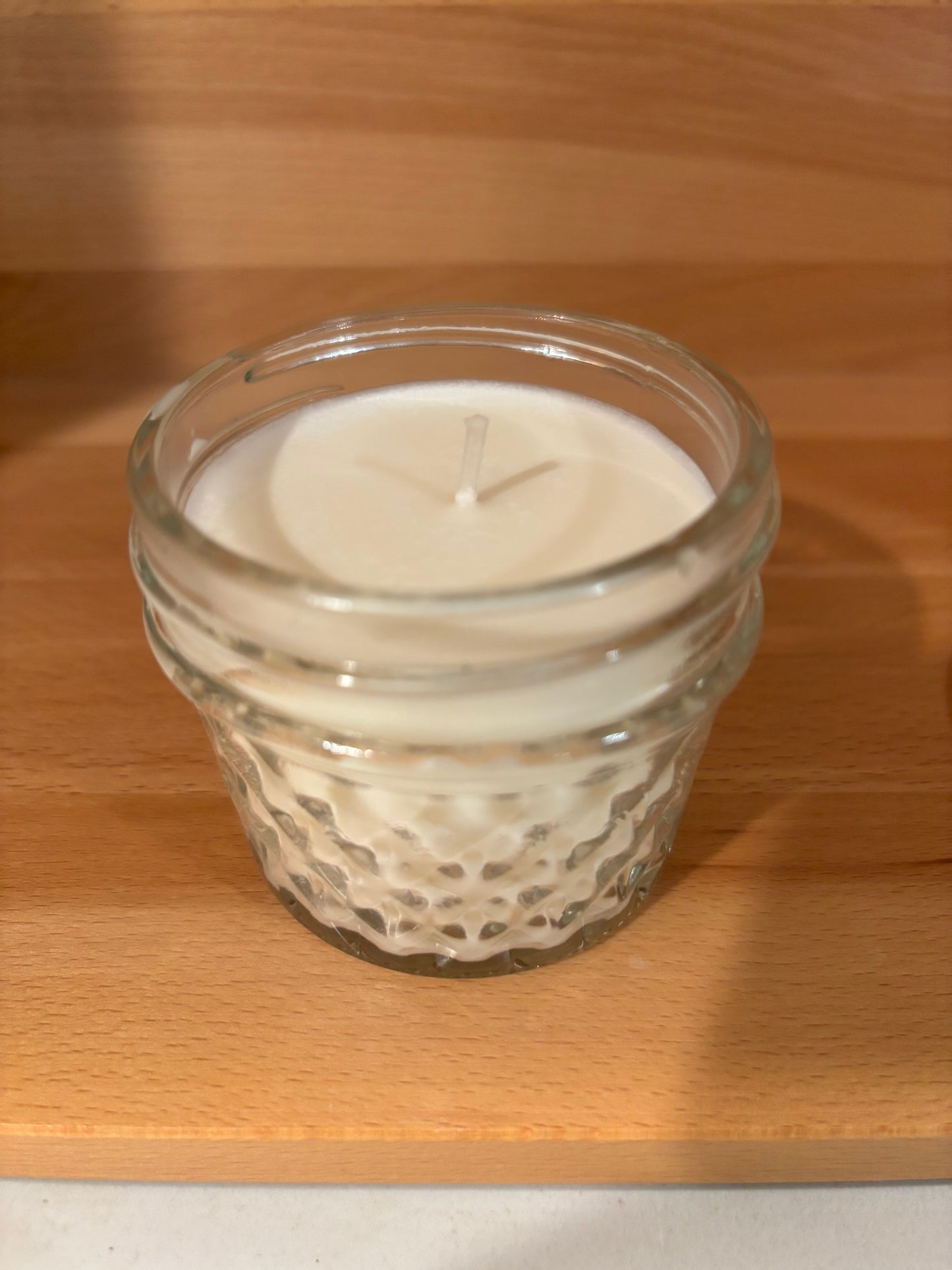 HONEYSUCKLE JASMINE 4 OZ SOY CANDLE